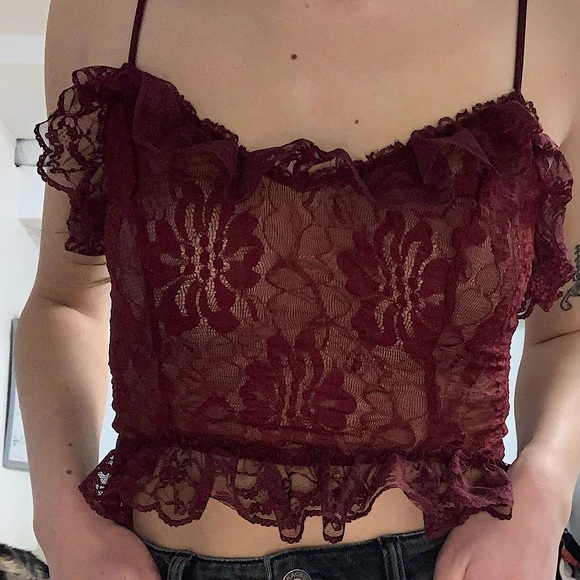 Urban Outfitters Maroon Lace Cropped Cami - Picture 4 of 4
